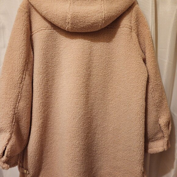 Koolaburra by UGG Shacket 1X Blush Faux Sherpa with Button Off Hood Poly. Lining - Picture 3 of 16